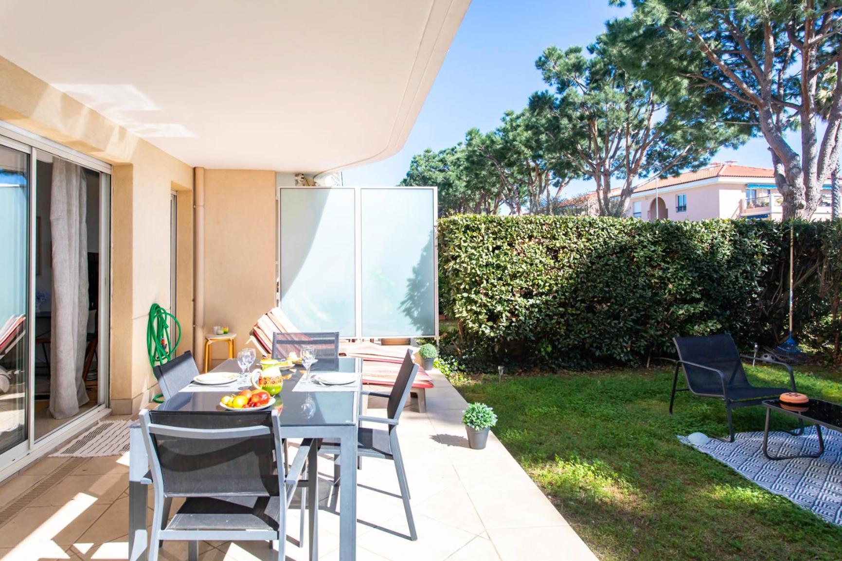 A13 - 1 Bdr Garden Floor Fontonne - Ac, Pool & Parking Leilighet Antibes